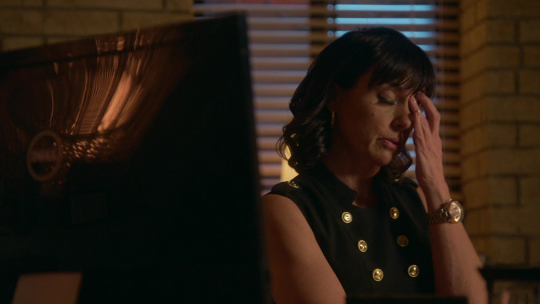 Dell All-In-One Computer of Constance Zimmer as Kathleen Gale in Good Trouble S03E13 Making a Metamour (2021)