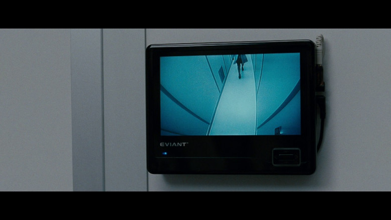 Eviant surveillance monitor in The Bourne Legacy (2012)
