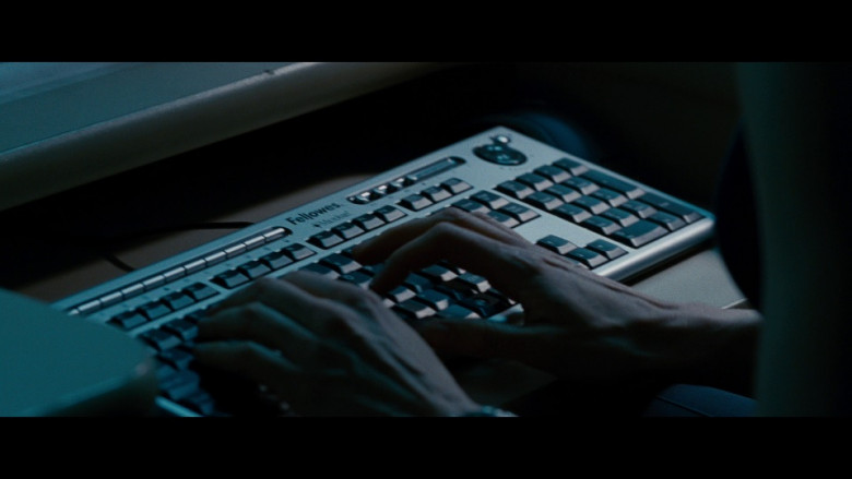 Fellowes keyboard in The Bourne Legacy (2012)