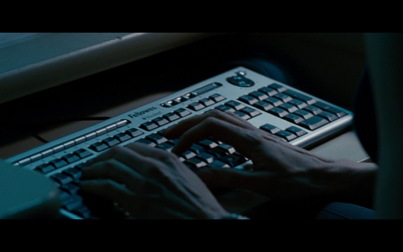 Fellowes keyboard in The Bourne Legacy (2012)