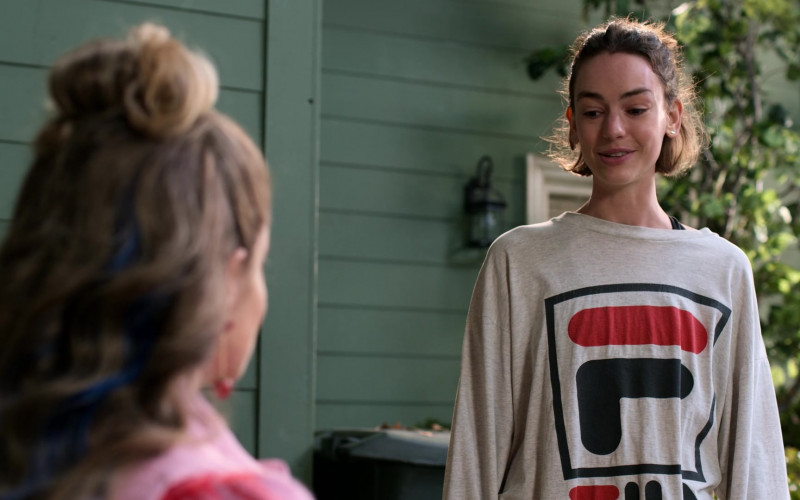 Fila Women's Oversized T-Shirt of Brigette Lundy-Paine as Casey Gardner in Atypical S04E04 Starters and Endings (2021)