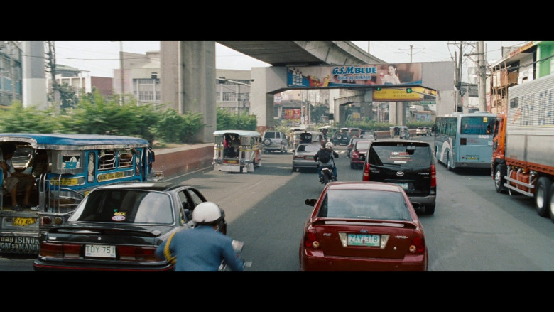 G.S.M. Blue Light Gin Ad in The Bourne Legacy (2012)