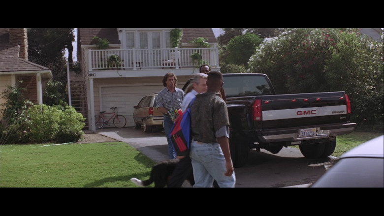 GMC Sierra C-3500 Club Coupé Dually Car in Lethal Weapon 3 Movie 1992 (2)