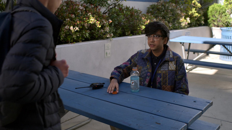 Gatorade Drink of Nik Dodani as Zahid Raja in Atypical S04E07 Channel the Cat (2021)