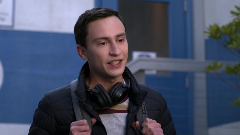 Jansport Backpack of Keir Gilchrist as Sam Gardner in Atypical S04E07 Channel the Cat (2021)