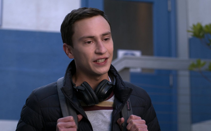 Jansport Backpack of Keir Gilchrist as Sam Gardner in Atypical S04E07 Channel the Cat (2021)