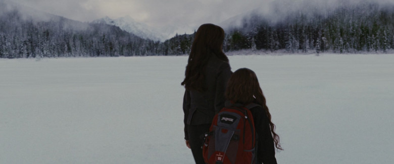 Jansport Backpack of Mackenzie Foy as Renesmee Cullen in The Twilight Saga Breaking Dawn – Part 2 Movie (3)
