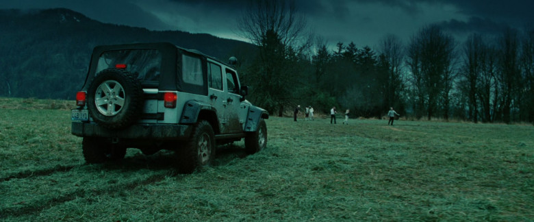 Jeep Wrangler Rubicon Car in Twilight 2008 Movie (2)