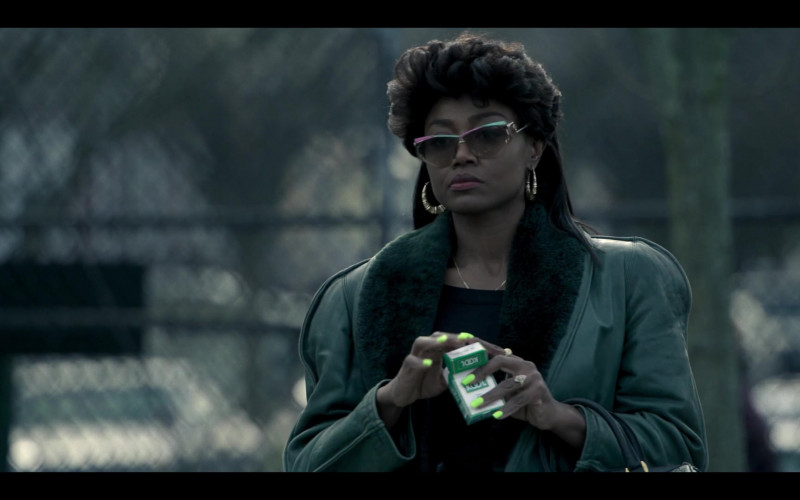 KOOL Cigarettes of Patina Miller as Raquel Thomas in Power Book III Raising Kanan S01E01 Back in the Day (2021)