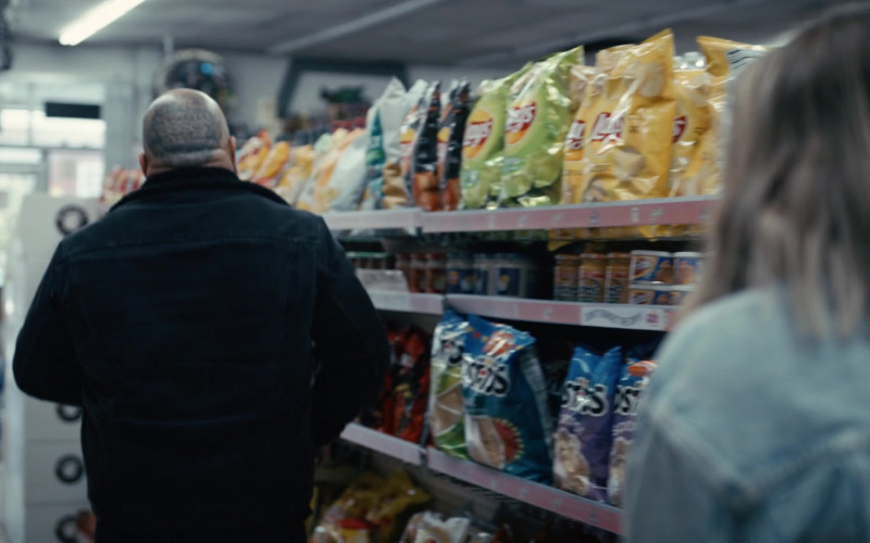 Lay’s and Tostitos Chips in Good Girls S04E12 Family First (2021)