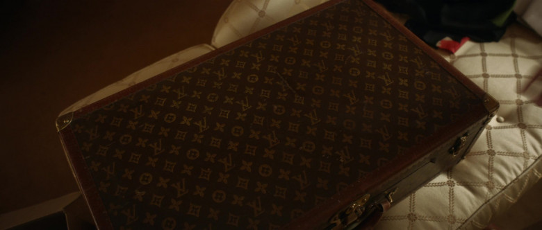 Louis Vuitton Suitcase in Why Women Kill S02E09 The Unguarded Moment (1)