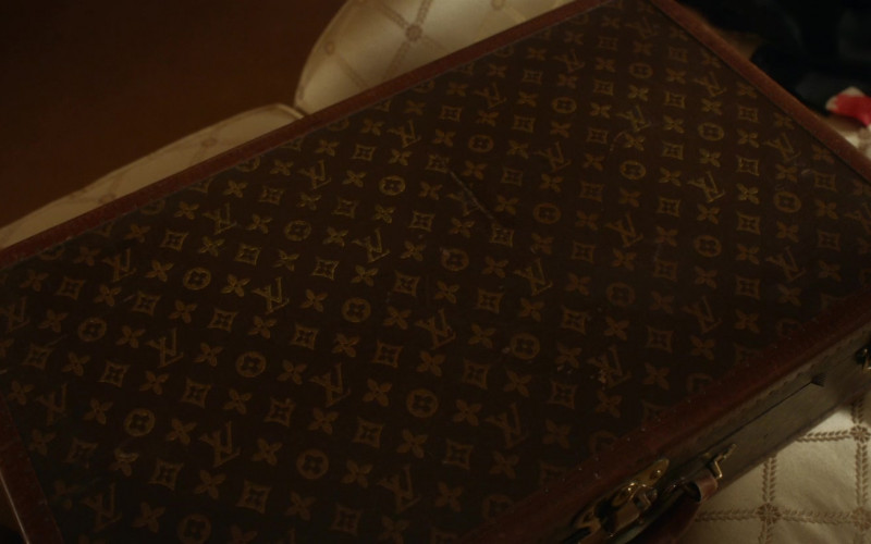 Louis Vuitton Suitcase in Why Women Kill S02E09 The Unguarded Moment (1)