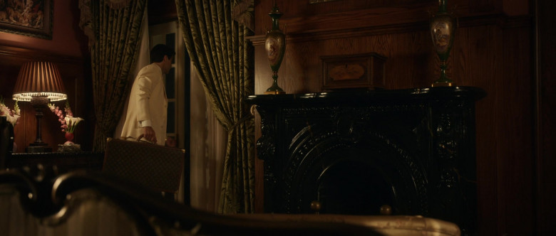 Louis Vuitton Suitcase in Why Women Kill S02E09 The Unguarded Moment (2)