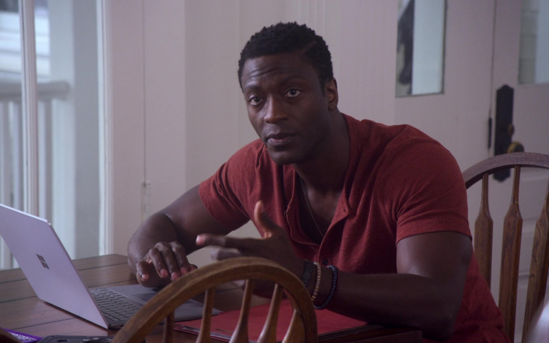 Microsoft Surface Laptop of Aldis Hodge as Alec Hardison in Leverage Redemption S01E01 The Too Many Rembrandts Job (2021)