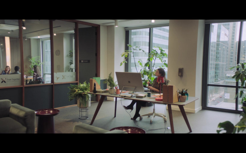 Microsoft Surface Studio Computers in This Way Up S02E03 TV Series 2021 (1)