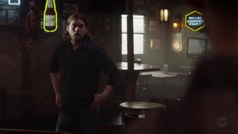 Miller Genuine Draft Beer Signs in Animal Kingdom S05E02 What Remains (1)