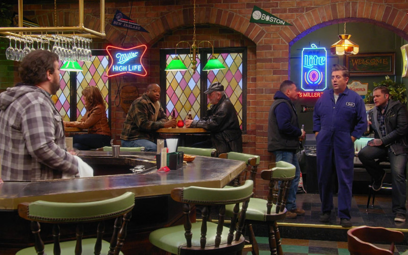 Miller High Life and Lite Beer Neon Signs in Kevin Can Fk Himself S01E08 Fixed (2021)