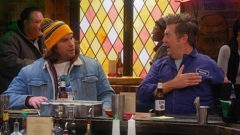 Miller Lite Beer Enjoyed by Eric Petersen in Kevin Can Fk Himself S01E05 TV Show 2021 (2)