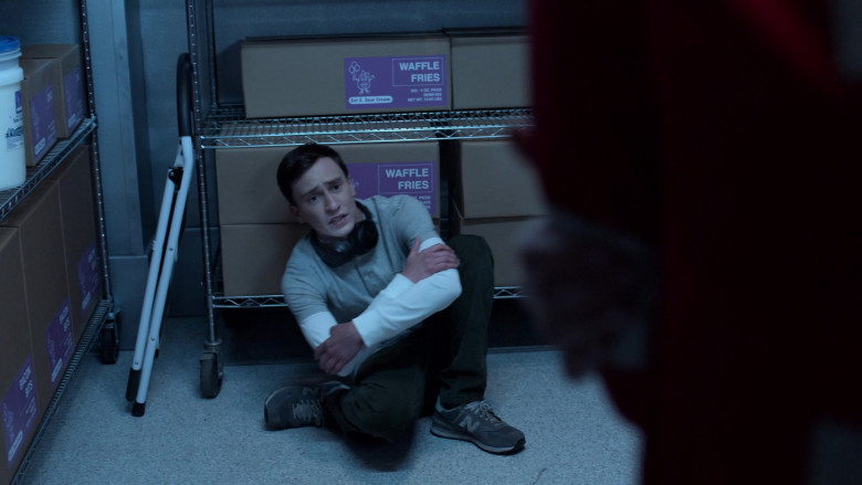 New Balance Men's Shoes of Keir Gilchrist as Sam Gardner in Atypical S04E03 You Say You Want a Revolution (2021)