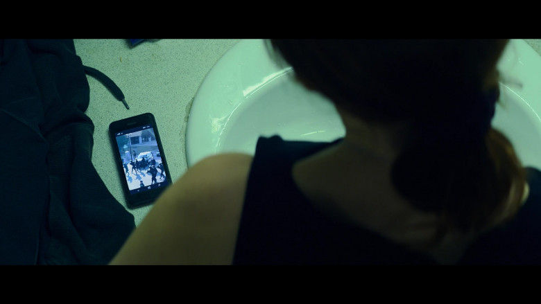 Nokia Lumia Mobile Phone Used by Scarlett Johansson as Natasha Romanoff in Black Widow (1)
