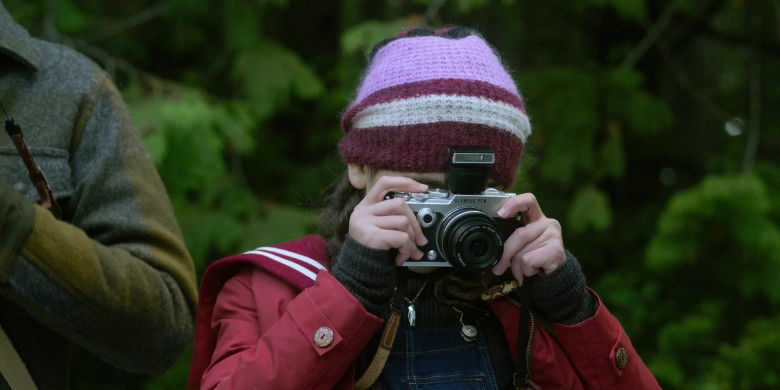 Olympus PEN Photography Camera Used by Brooklynn Prince as Hilde in Home Before Dark S02E06 (1)