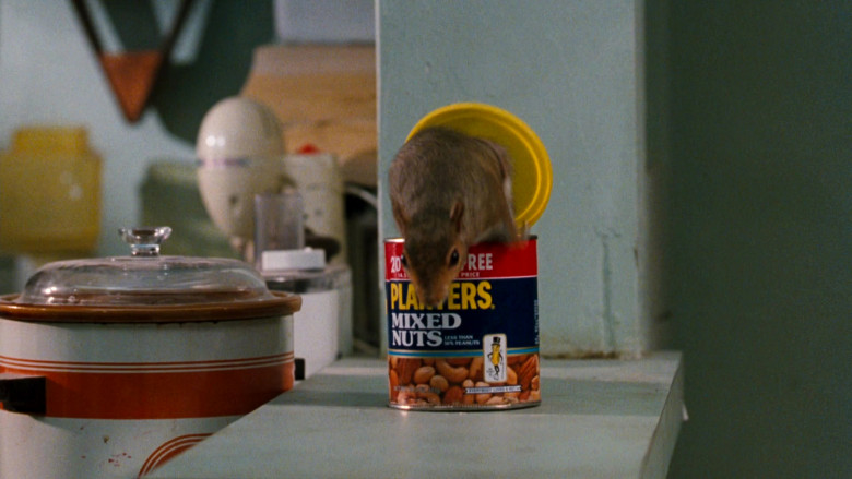 Planters Mixed Nuts Can in Ace Ventura Pet Detective (1)