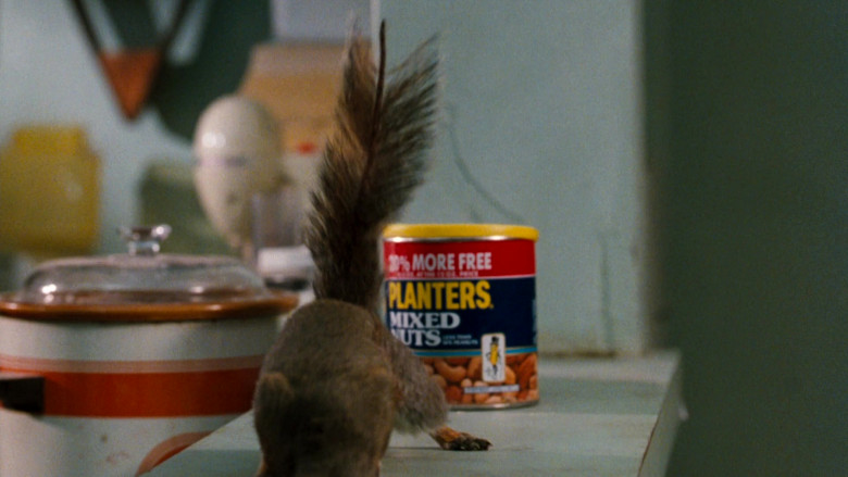 Planters Mixed Nuts Can in Ace Ventura Pet Detective (2)
