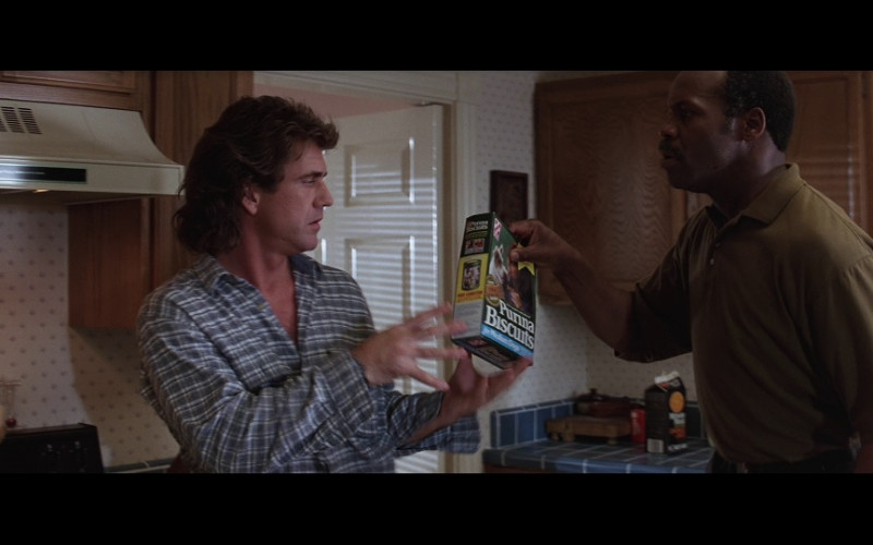 Purina Biscuits For Dogs in Lethal Weapon 3 (1992)