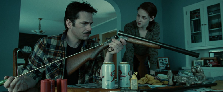 Rainier Beer Enjoyed by Billy Burke as Charlie Swan in Twilight 2008 Movie (3)
