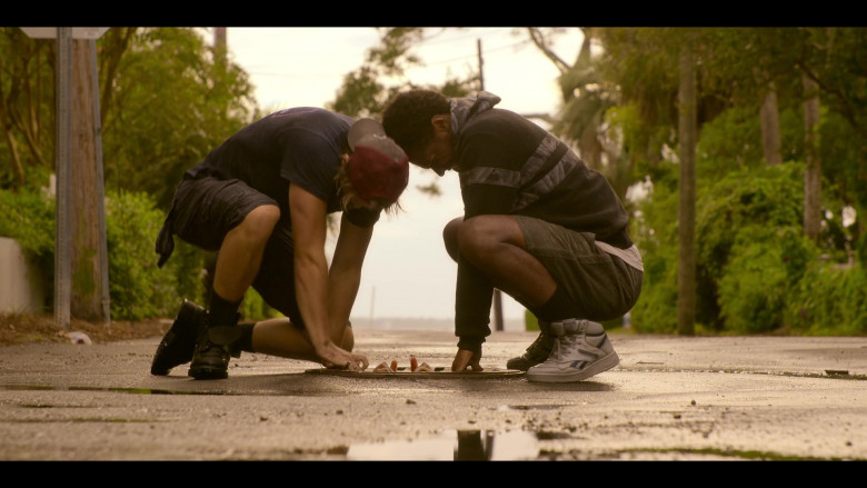 Reebok High-Top Sneakers of Jonathan Daviss as Pope in Outer Banks S02E02 The Heist (2021)