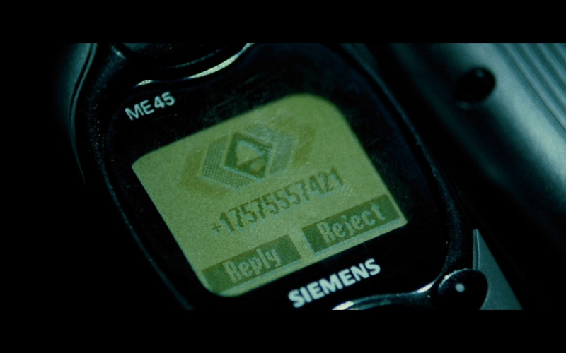 Siemens ME45 mobile phone in The Bourne Supremacy (2004)