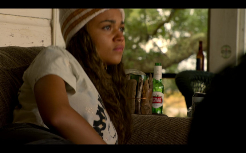 Stella Artois Bottle in Outer Banks S02E08 The Cross (2021)