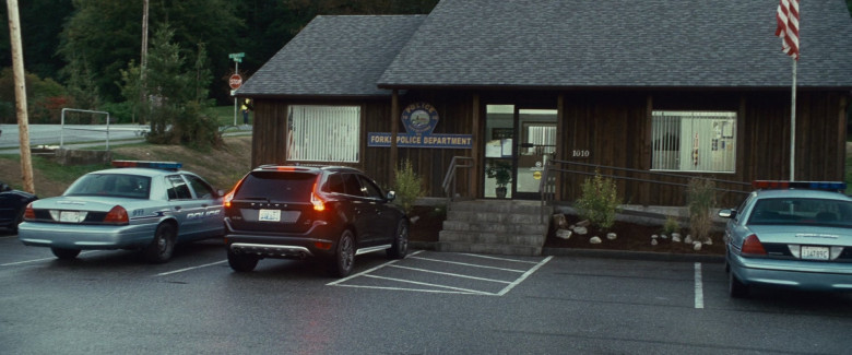 Volvo XC60 Black Car in The Twilight Saga Eclipse 2010 Movie (1)