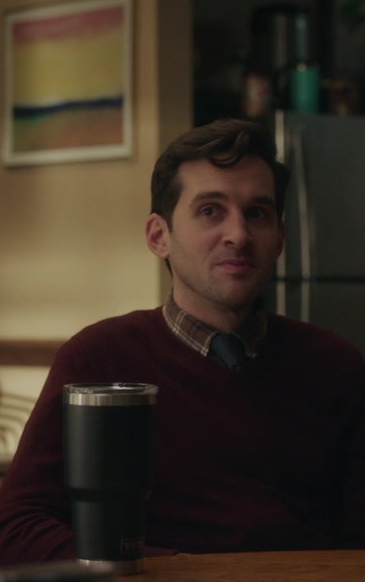 YETI Rambler Tumbler Of Adam Chanler-Berat In Gossip Girl S01E01 