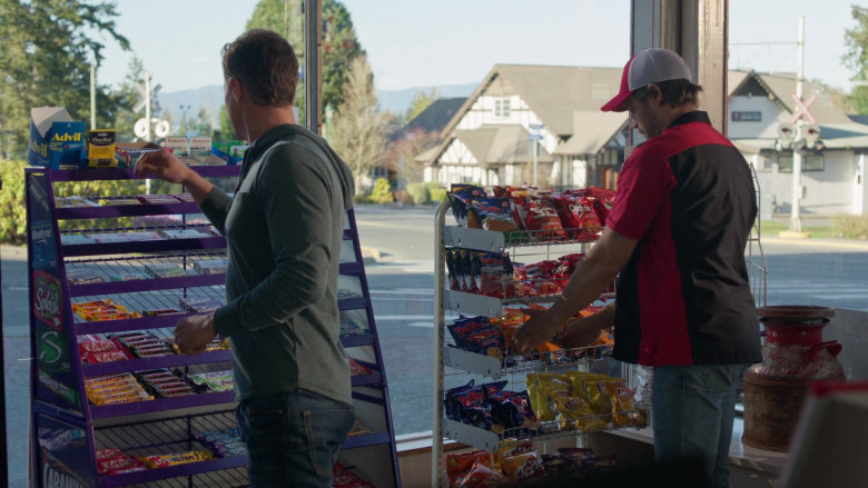 Advil, Rolaids, Kit Kat, Ruffles, Doritos, Lay’s, Fritos in Chesapeake Shores S05E02 Nice Work If You Can Get It (2021)
