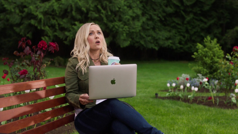Apple MacBook Laptop Used by Actress Emilie Ullerup as Bree Elizabeth O'Brien in Chesapeake Shores S05E03 Are the Stars Out Tonight (1)