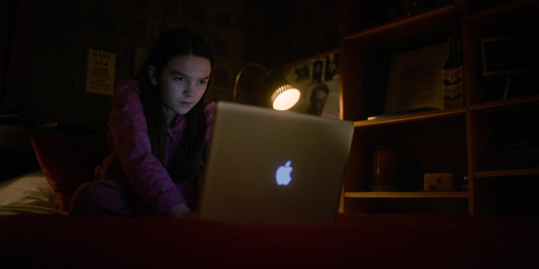 Apple MacBook Laptop Used by Brooklynn Prince as Hilde Lisko in Home Before Dark S02E09 The Biggest Life (2021)