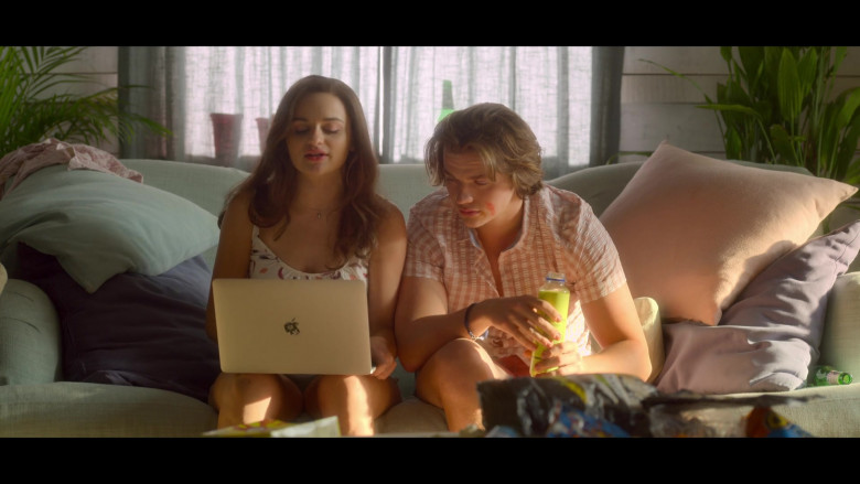 Apple MacBook Laptop Used by Joey King as Elle Evans and Joel Courtney as Lee Flynn in The Kissing Booth 3 (2021)