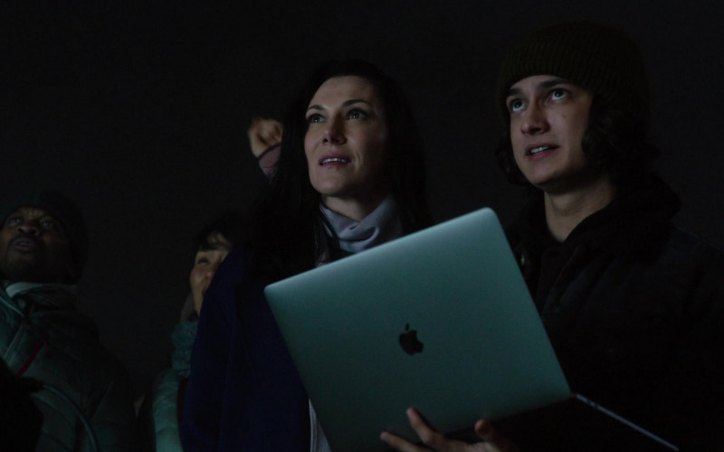 Apple MacBook Pro Laptop Held by Actor in Home Before Dark S02E10 The Smoking Gun (2021)