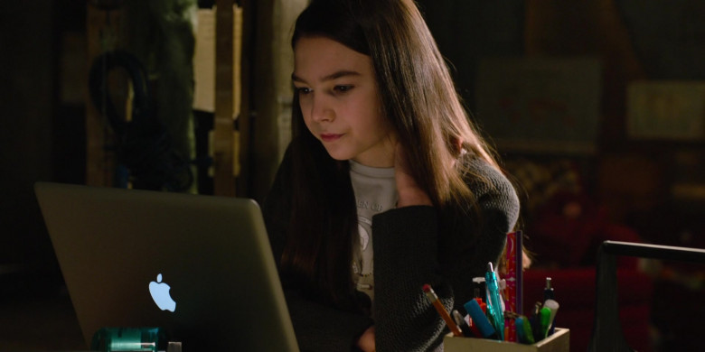 Apple MacBook Pro Laptop Used by Brooklynn Kimberly Prince as Hilde Lisko in Home Before Dark Season 2 Episode 10 (2)
