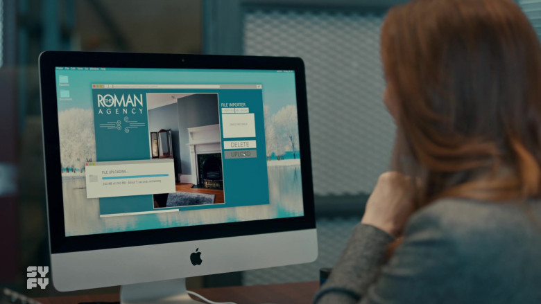 Apple iMac Computer Used by Sarah Levy as agent Susan Ireland in SurrealEstate S01E06 TV Show (2)