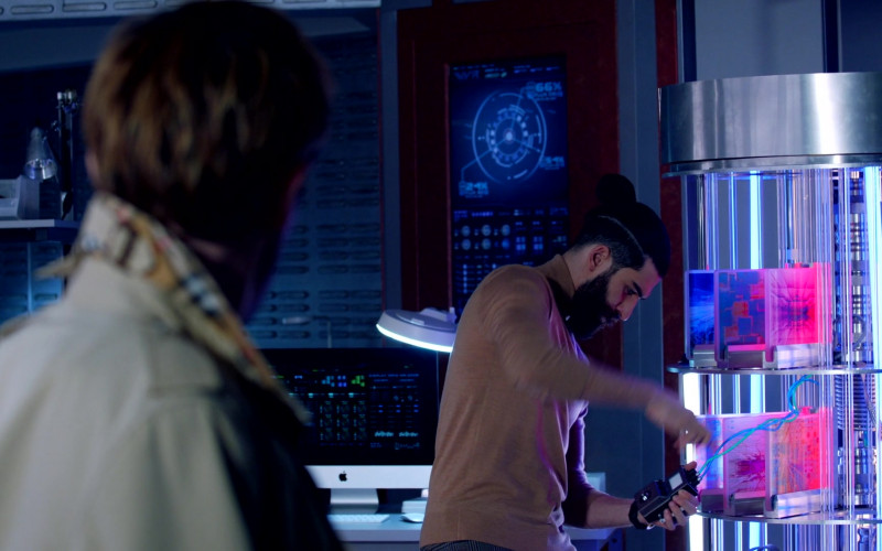 Apple iMac Computer in DC's Legends of Tomorrow S06E14 There Will Be Brood (2021)