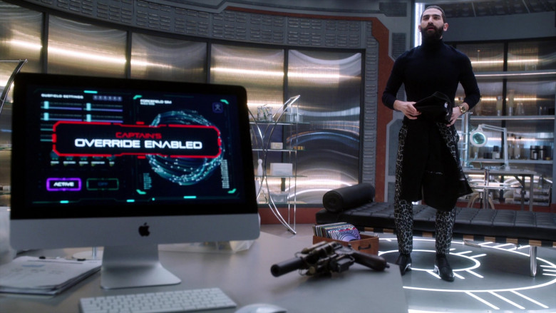 Apple iMac Computer in DC’s Legends of Tomorrow Season 6 Episode 13 (4)