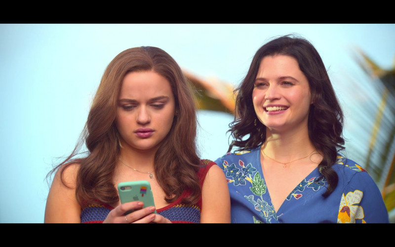 Apple iPhone Smartphone of Joey King as Elle Evans in The Kissing Booth 3 (1)