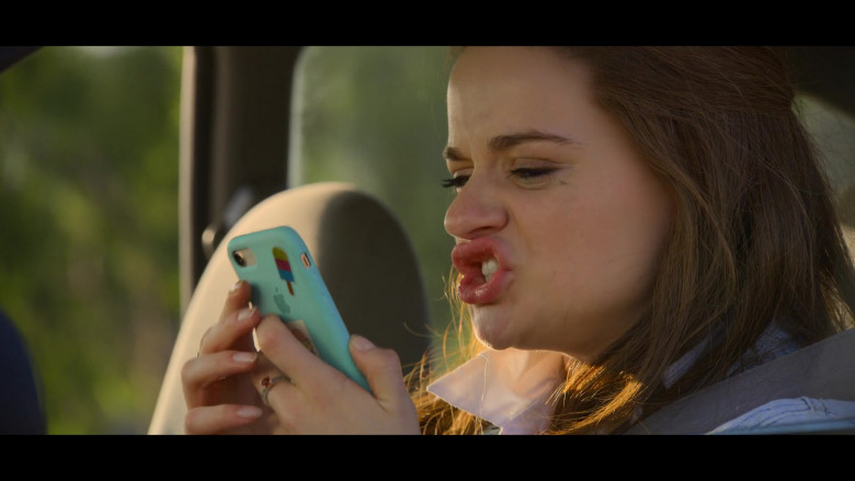 Apple iPhone Smartphone of Joey King as Elle Evans in The Kissing Booth 3 (2)