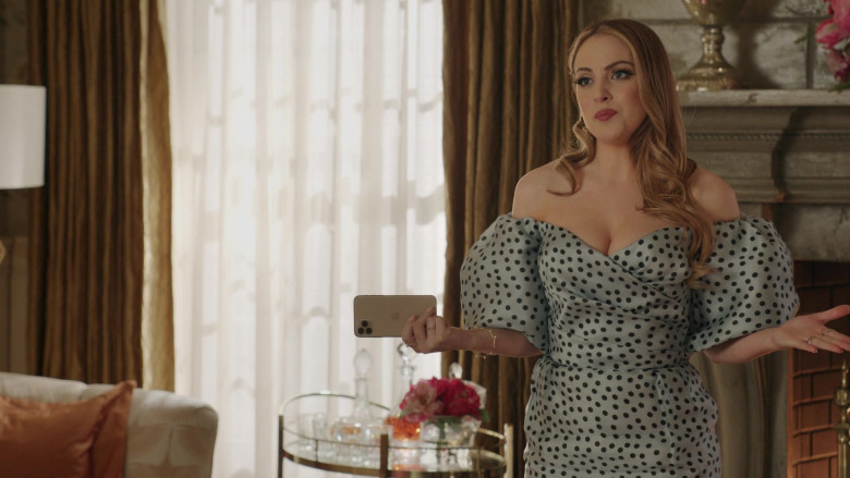 Apple iPhone of Elizabeth Gillies as Fallon Carrington in Dynasty Season 4 Episode 14