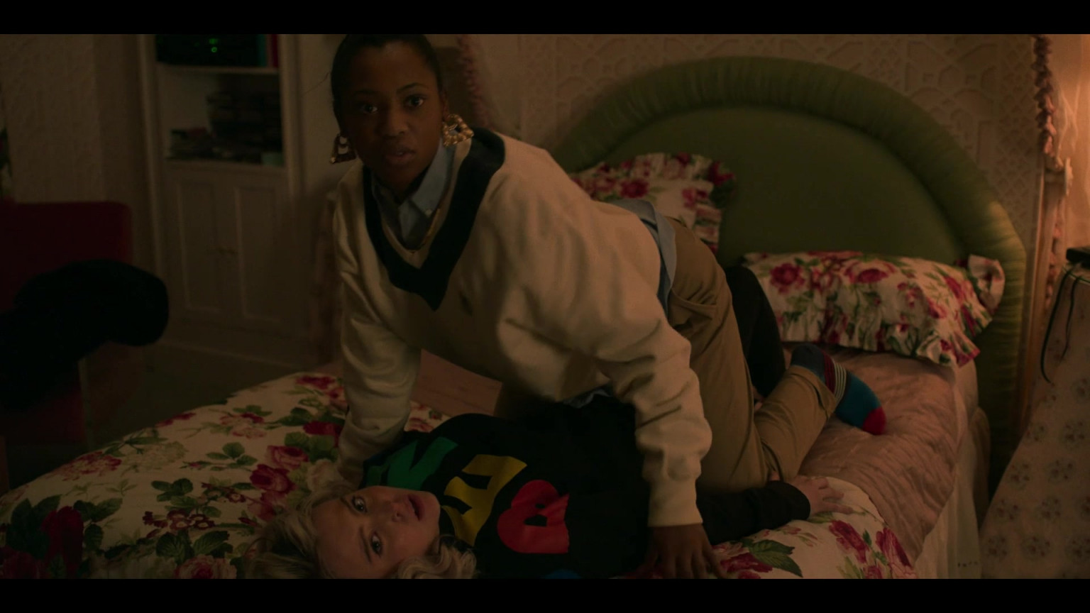 Women's Sweater Of Annabelle Zasowski As Nicole Bingham In