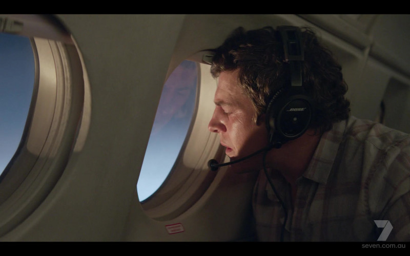 Bose Aviation Headsets Used by Actors in RFDS S01E03 (1)