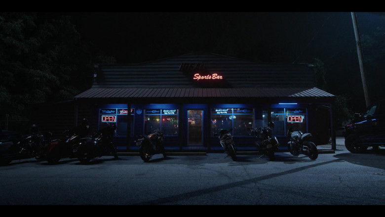 Budweiser and Bud Light Neon Signs in Heels S01E02 Dusty Finish (1)