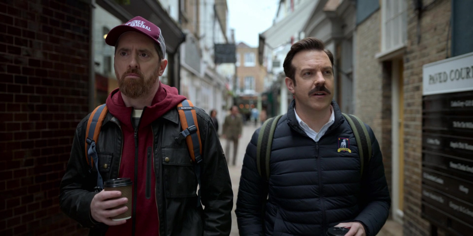 Burton Backpack Of Brendan Hunt As Coach Beard In Ted Lasso S02e05 Rainbow 2021 4758